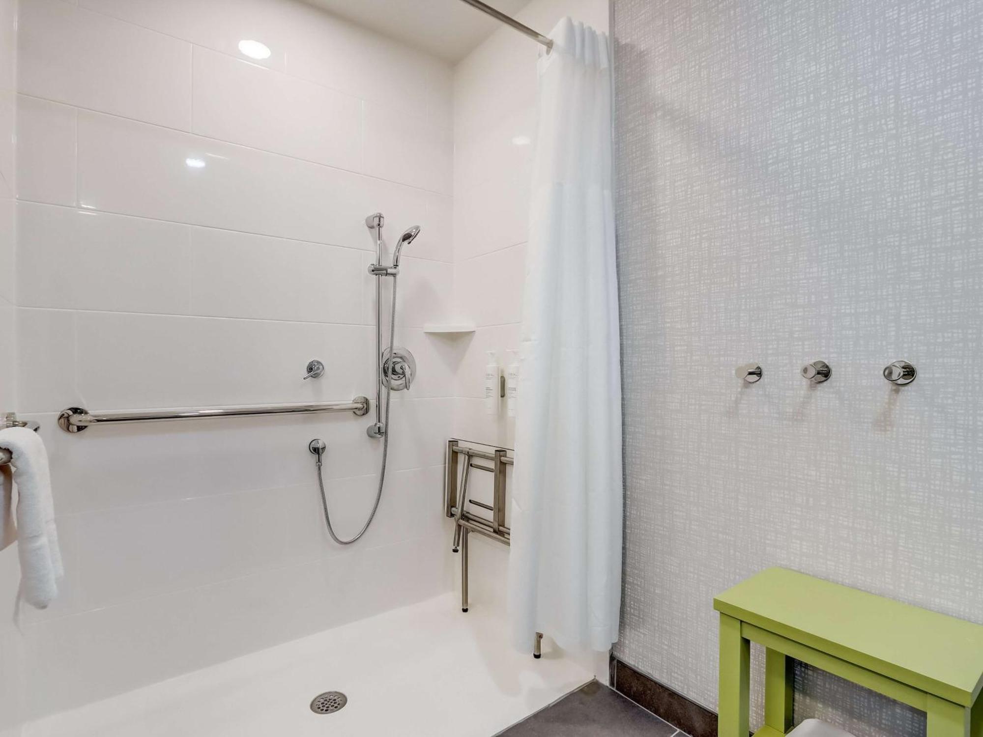 Hampton Inn & Suites Cincinnati Midtown Rookwood المظهر الخارجي الصورة